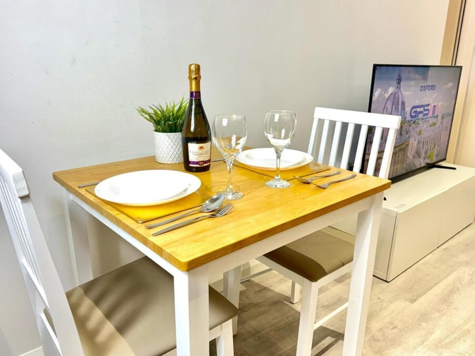 TV and multimedia, Dining area