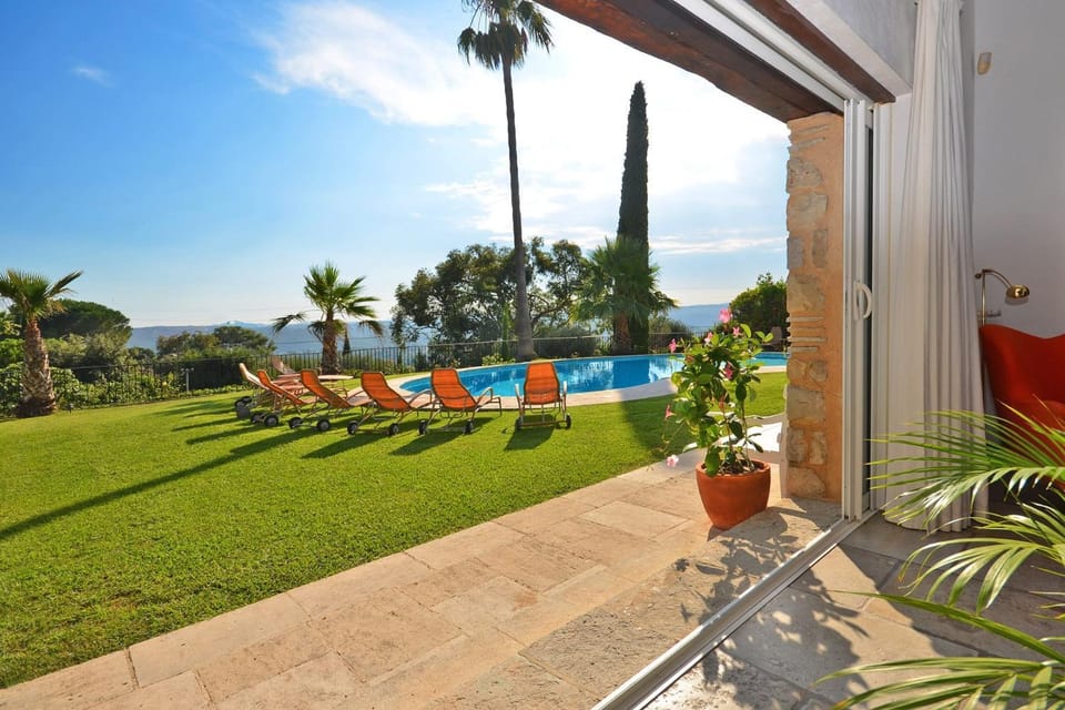 Garden, Pool view, Swimming pool, sunbed
