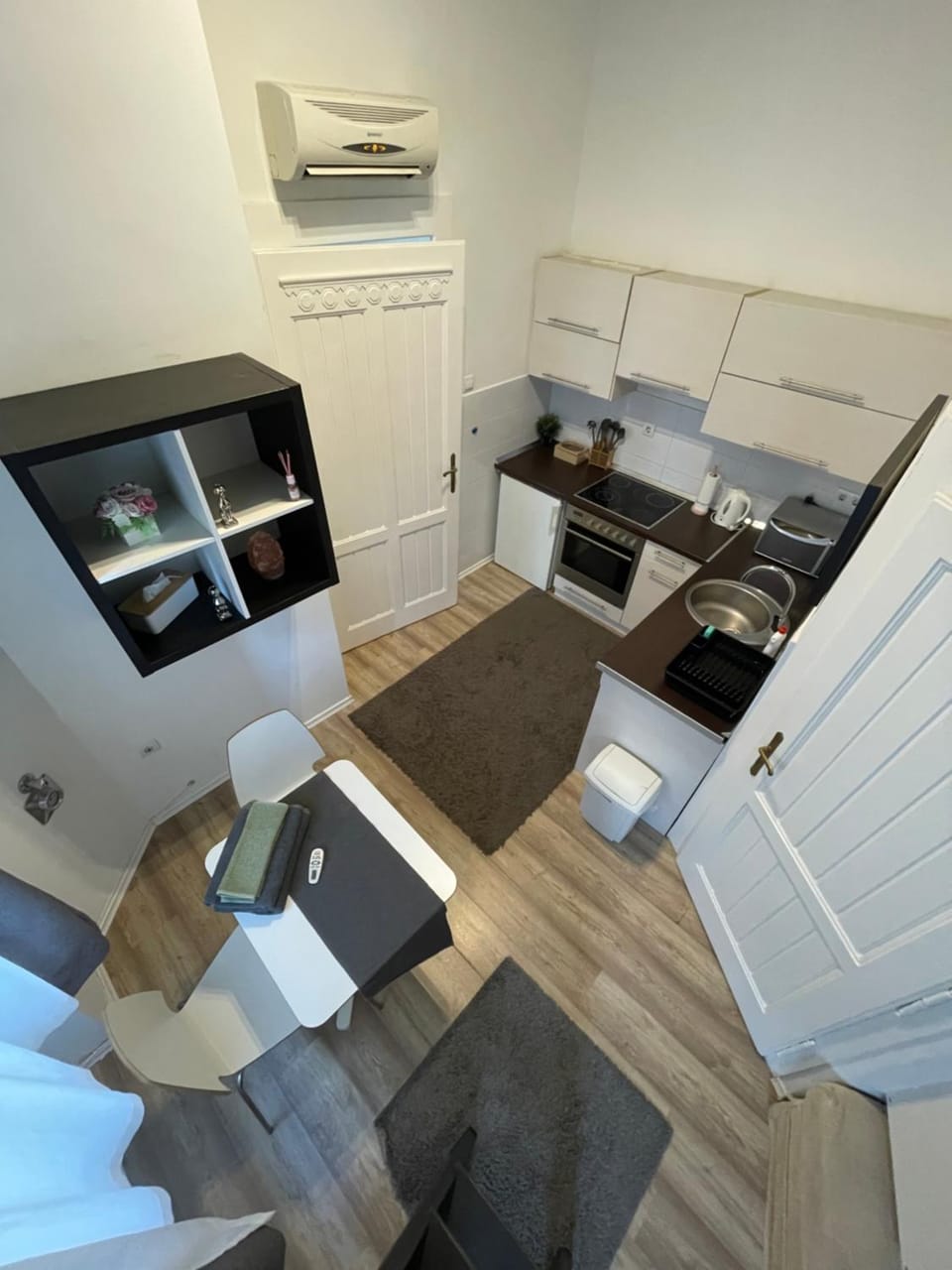 Roland Apartment Downtown - Pope Subway Apartment in Budapest