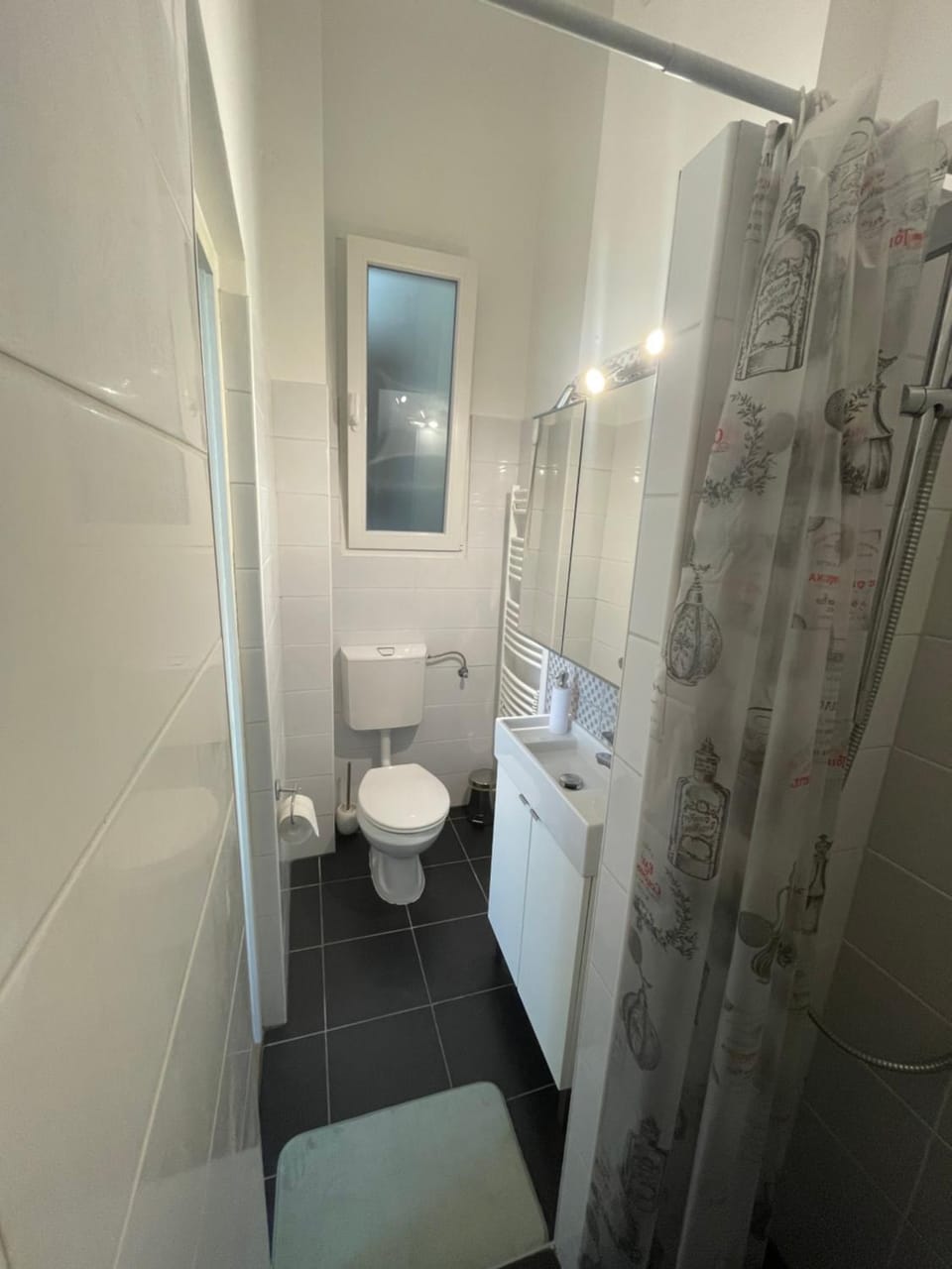 Roland Apartment Downtown - Pope Subway Apartment in Budapest