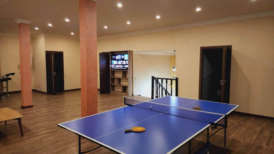 Awesome Large 3 Floor Villa Dilijan , 8 Bedrooms+4.5 Bathrooms+Swimming Pool, Nice Mountain View Apartment in Armenia
