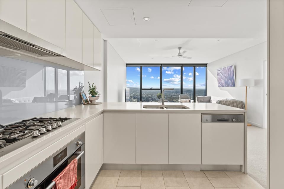 Skyline Heights 3Beds Panoramic view FreeParking Apartment in Kangaroo Point