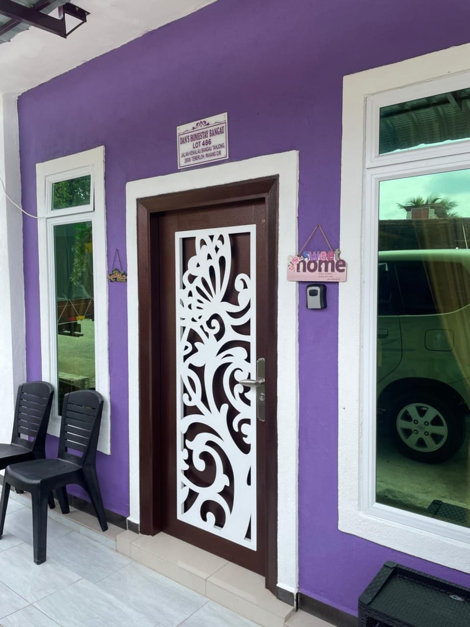 Facade/entrance