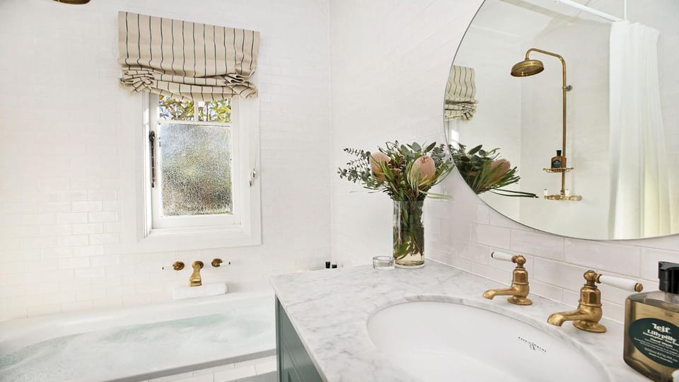 Werona Cottage - enchanting home House in Burrawang