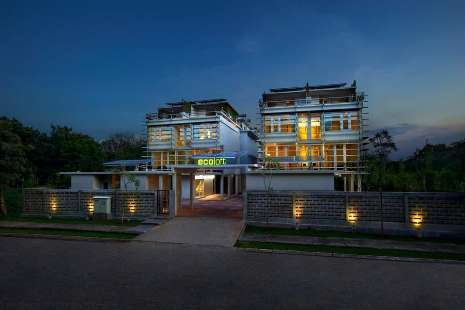 Facade/entrance, Natural landscape, View (from property/room)