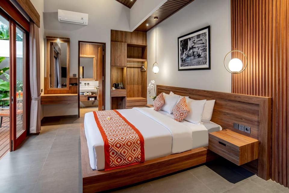 Photo of the whole room, air conditioner