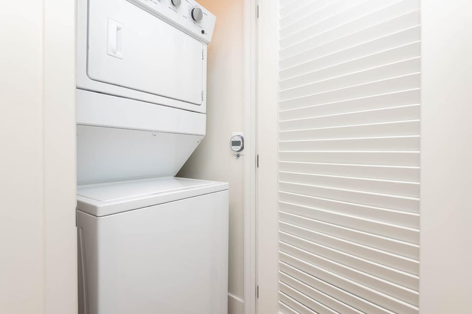 Spacious 3Bedroom Apt close to LAX & Sofi Stadium* Apartment in Del Aire