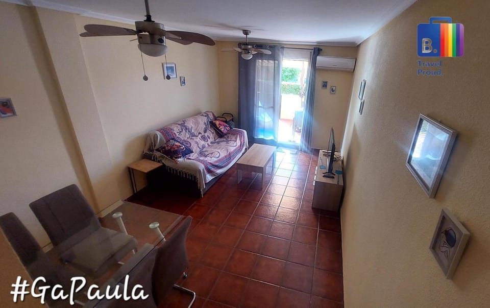 TV and multimedia, Dining area, fireplace, air conditioner
