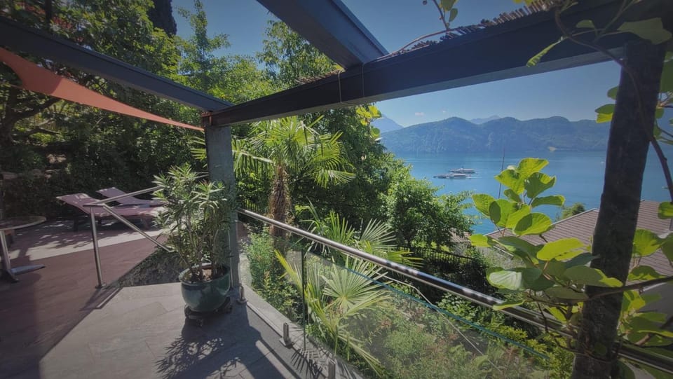 Villa Bootsmann mit spektakulärer Seesicht nahe Badestrand Apartment in Canton of Lucerne