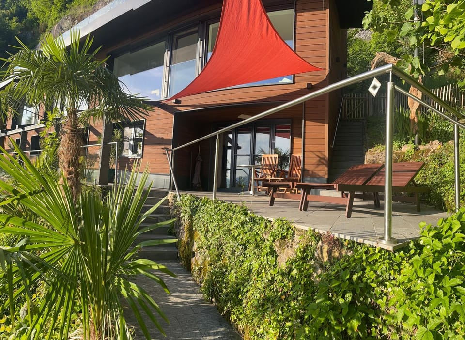 Villa Bootsmann mit spektakulärer Seesicht nahe Badestrand Apartment in Canton of Lucerne