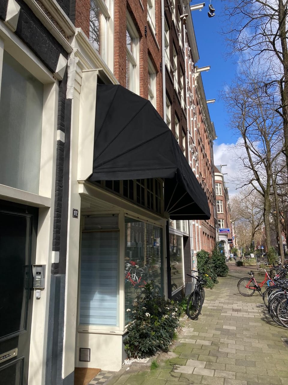 Property building, Day, Neighbourhood