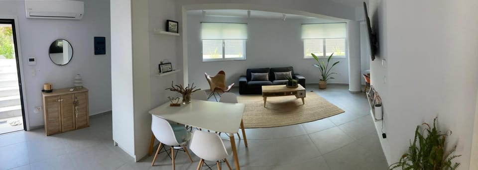 The Roundhouse Apartment in Kavala, Greece