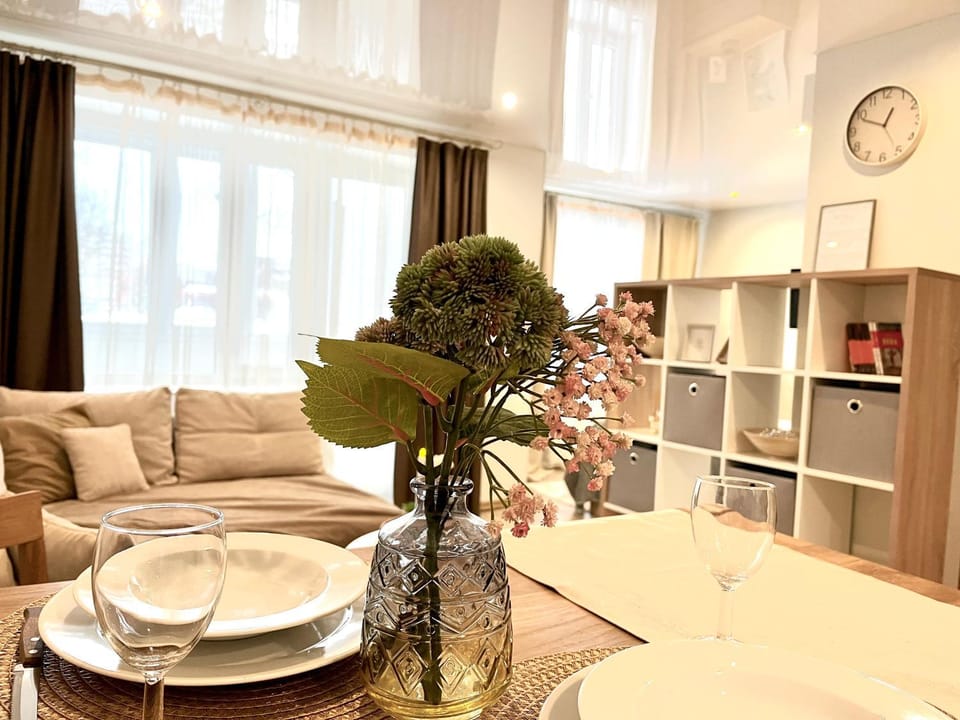 Photo of the whole room, Decorative detail, Seating area