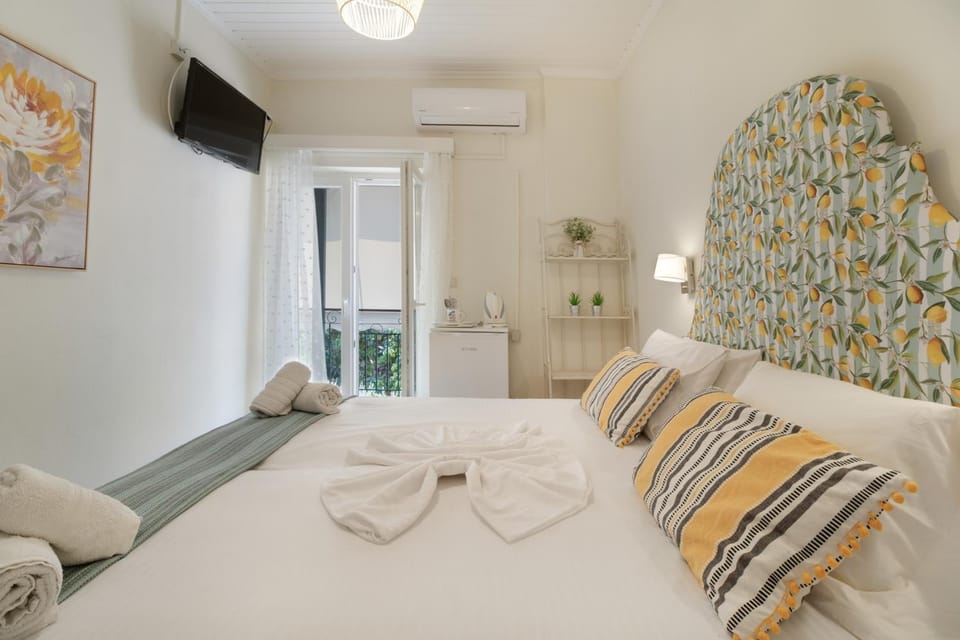 Living room, Bedroom
