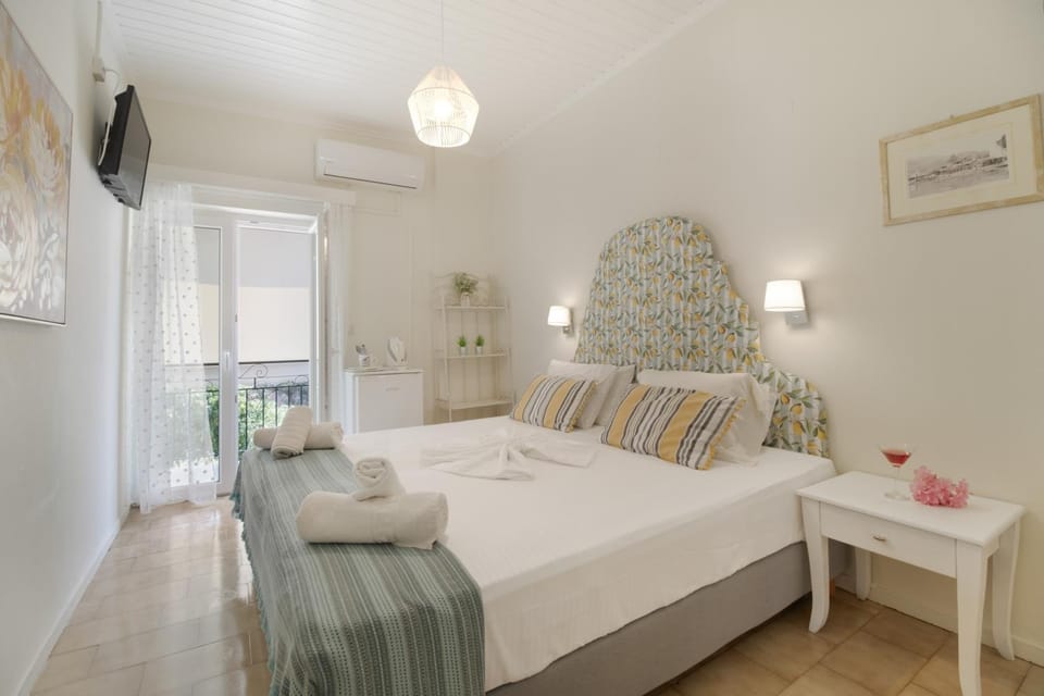 Property building, Living room, Bedroom