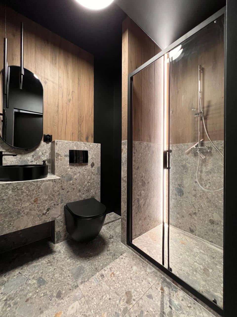 Gold Sleep apartament we Wrocławiu z prywatnym jacuzzi i dużym łóżkiem Apartment in Wroclaw