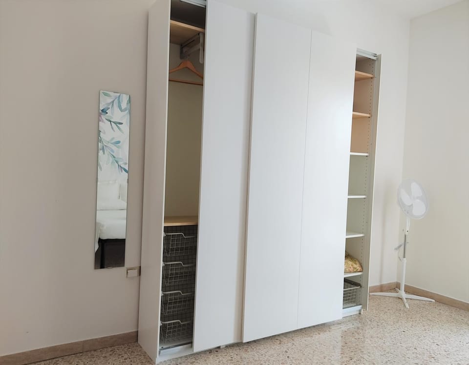Bedroom, wardrobe