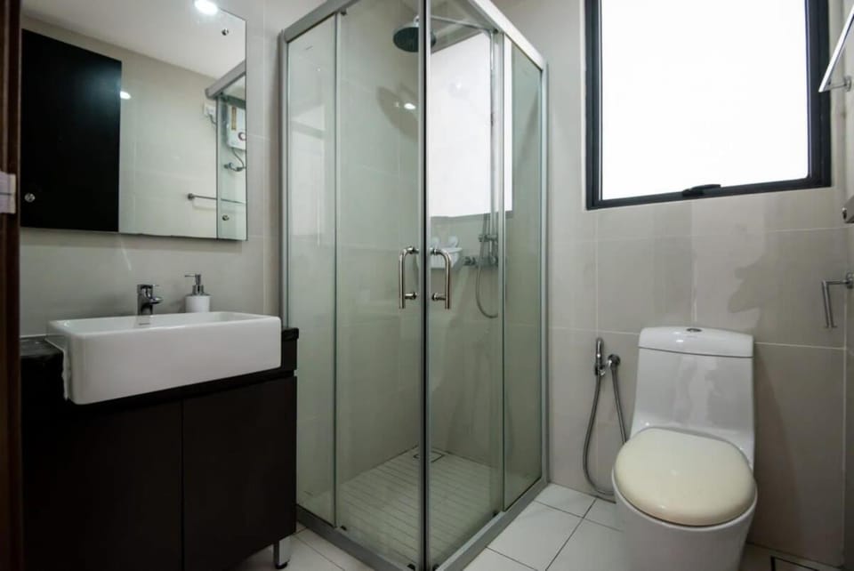 A Stylish 2BR Suite Water Views Free Parking Apartment in Johor Bahru