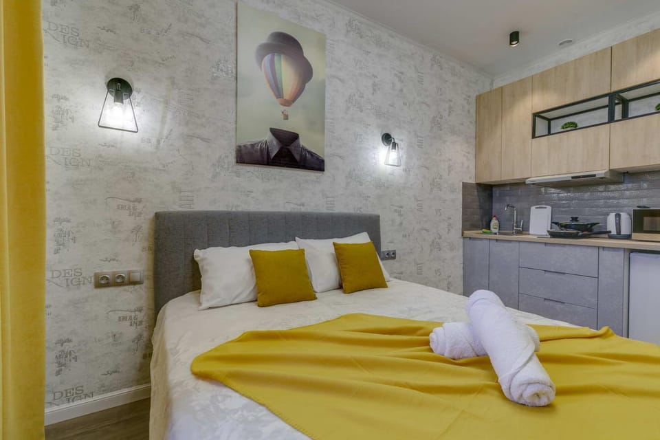 Bed, Kitchen or kitchenette, Bedroom, minibar, stove, towels