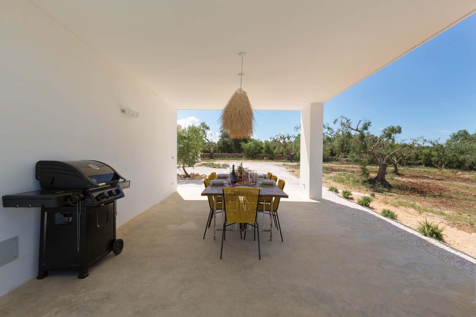 Patio, Dining area