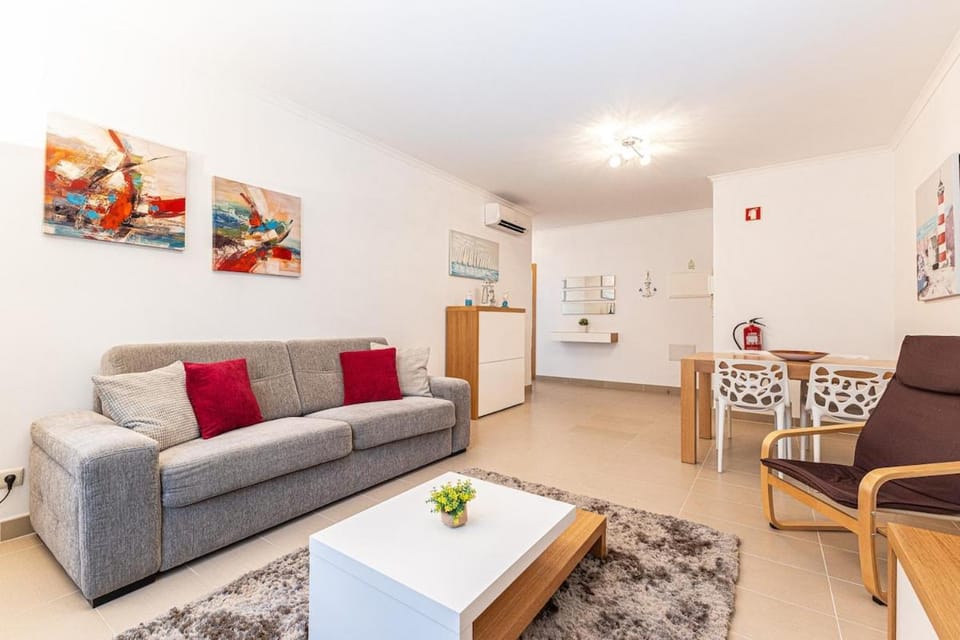 Rossio Sea View By ALzira Apartment in Guia