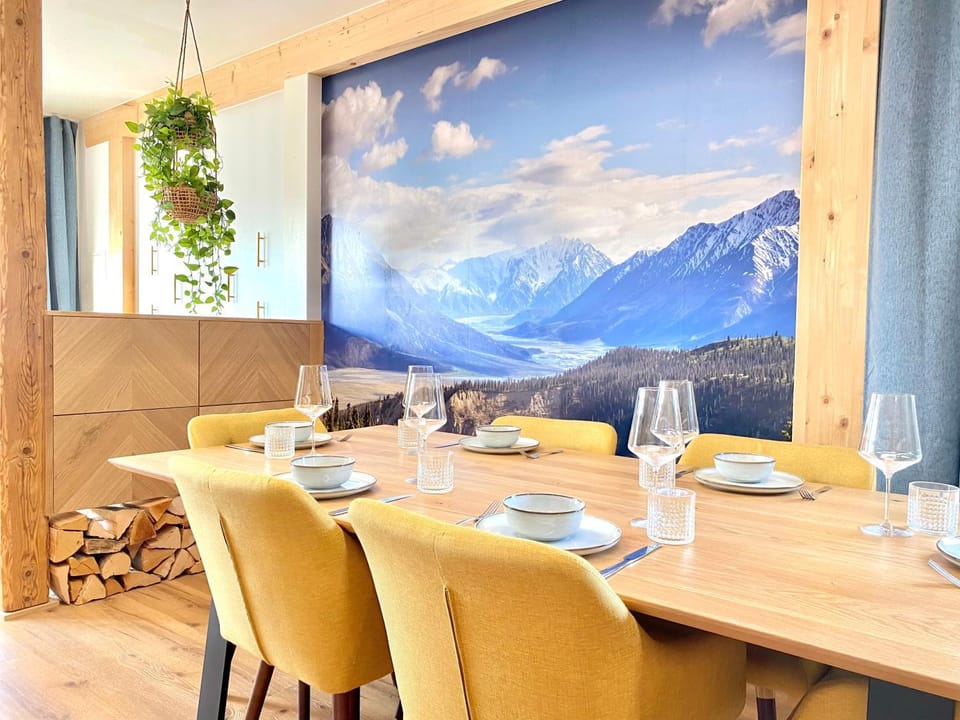 Natural landscape, Dining area, Mountain view