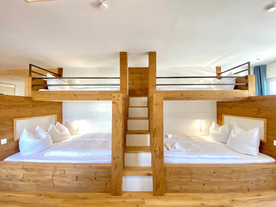Bed, Photo of the whole room, Bedroom, bunk bed