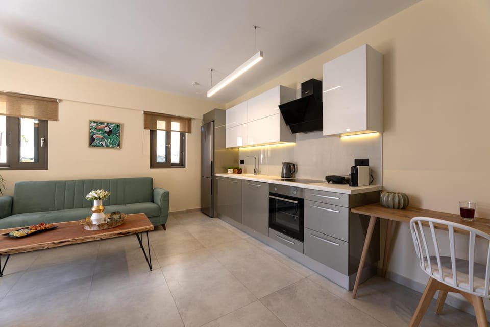 Kitchen or kitchenette, Living room, pet friendly, stove