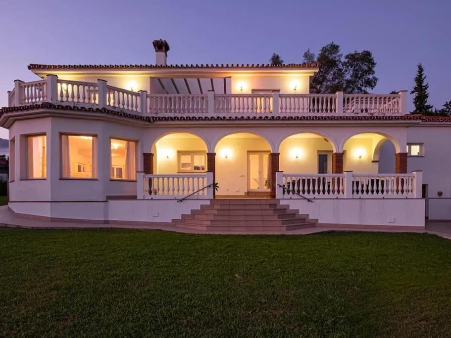 Breathtaking Andalusian Villa Villa in Costa del Sol