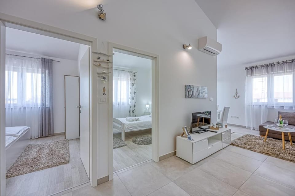 Living room, Photo of the whole room, Bedroom