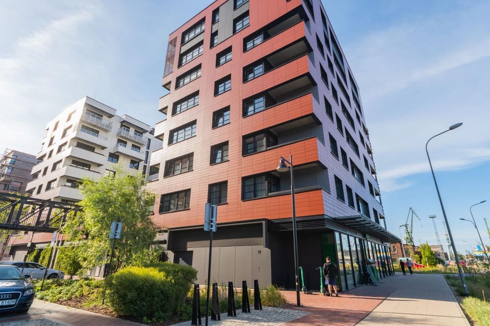 Property building, Neighbourhood, City view, Parking