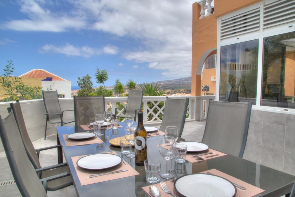 Patio, View (from property/room), Balcony/Terrace, Dining area