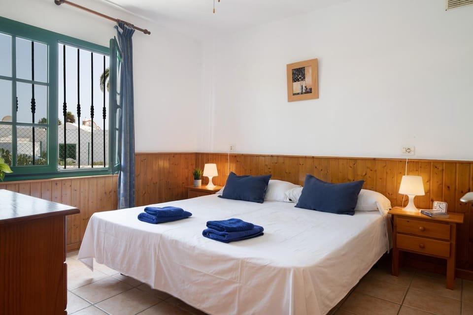 Property building, Living room, Bedroom