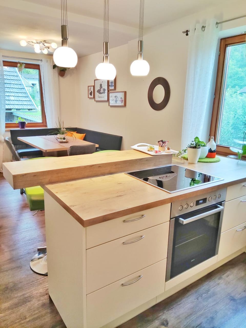 Kitchen or kitchenette, Seating area, Dining area, stove, kitchen, kitchen