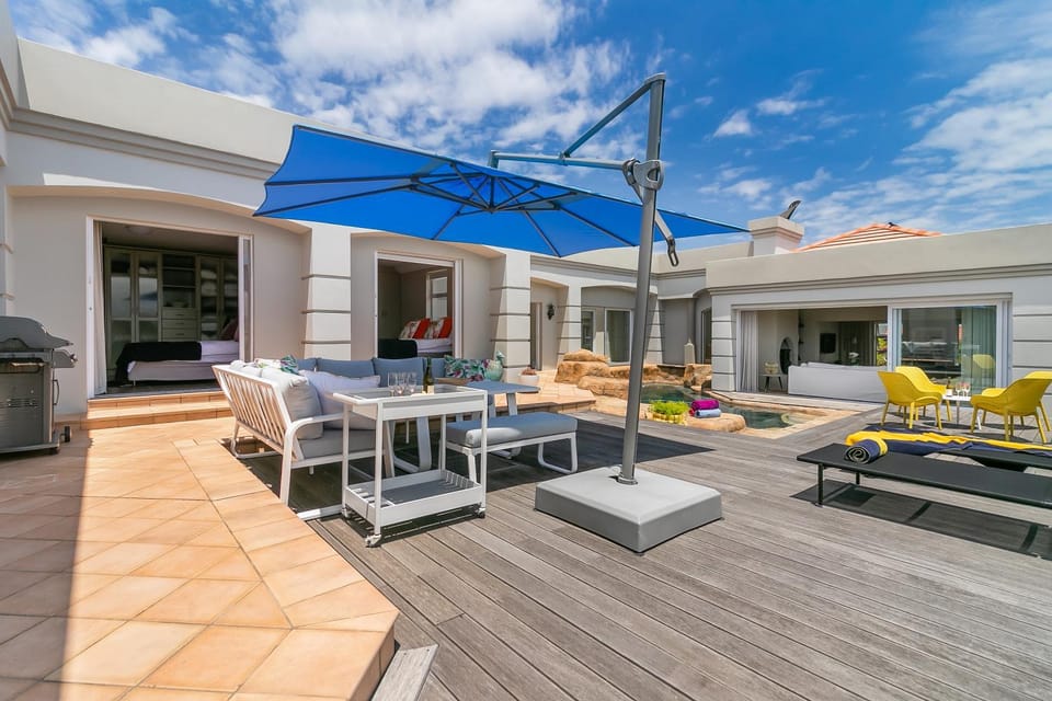 Patio, Seating area, Swimming pool, Location