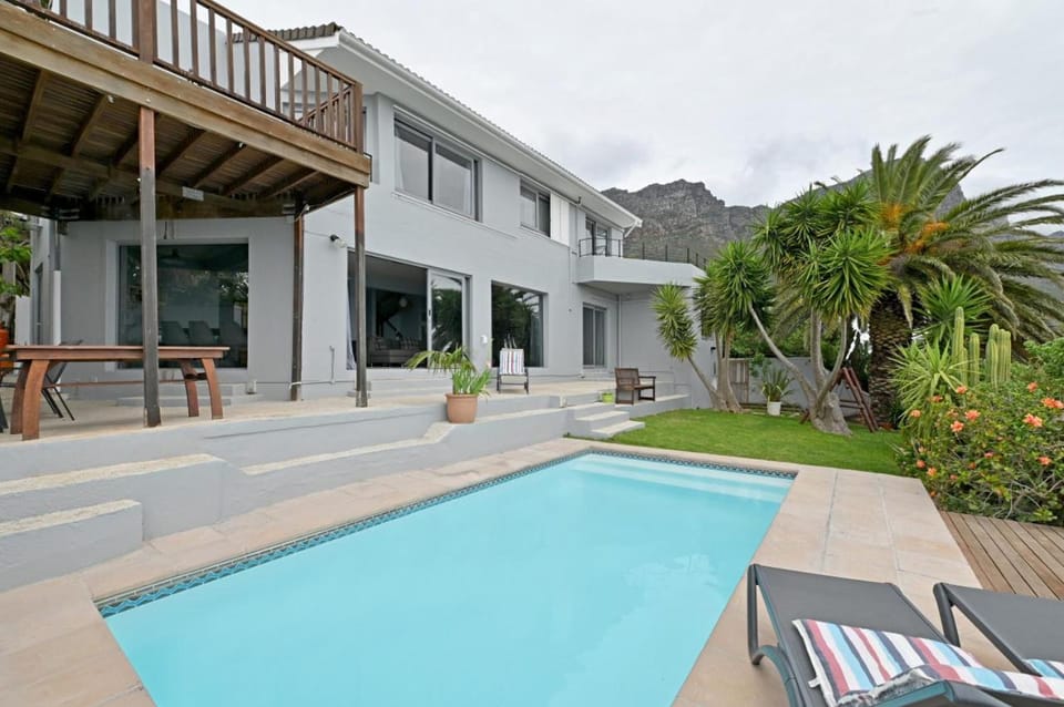 Luxurious Camps Bay Escape Pool and Spectacular Views Villa in Cape Town