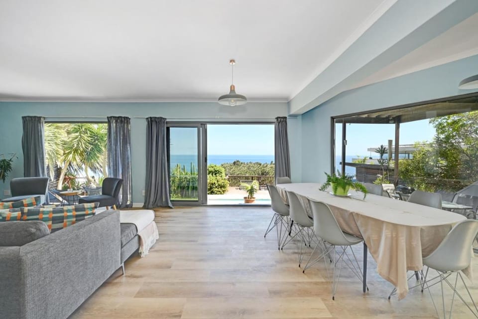 Luxurious Camps Bay Escape Pool and Spectacular Views Villa in Cape Town