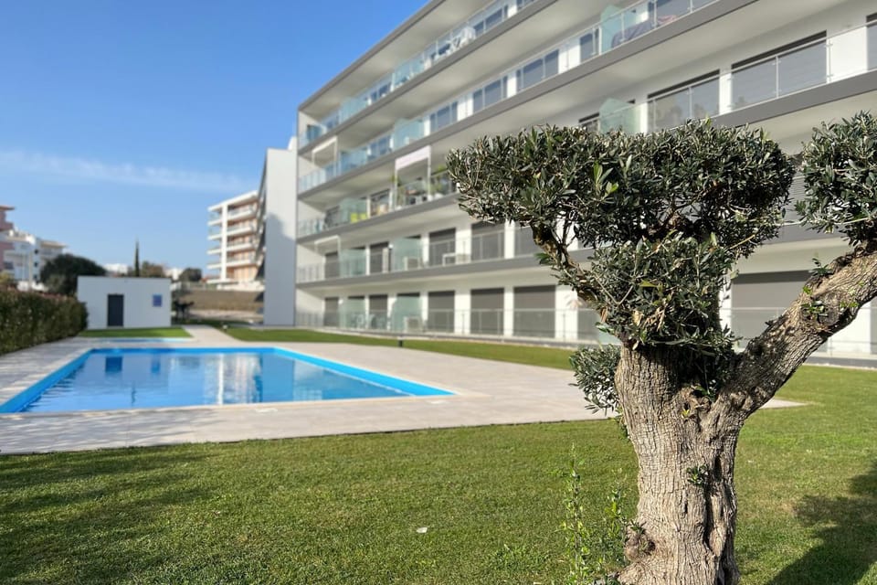 Property building, Day, Garden, Garden view, Pool view, Swimming pool