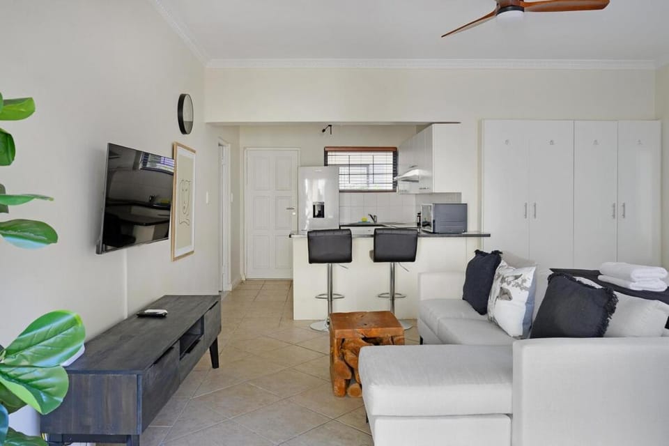 TV and multimedia, Kitchen or kitchenette, Living room, Seating area, Dining area, Evening entertainment, fireplace, minibar, pet friendly