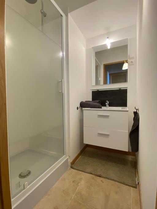 Marion - La Maison Racine 3 -Charmant studio au cœur du CV Apartment in Avignon