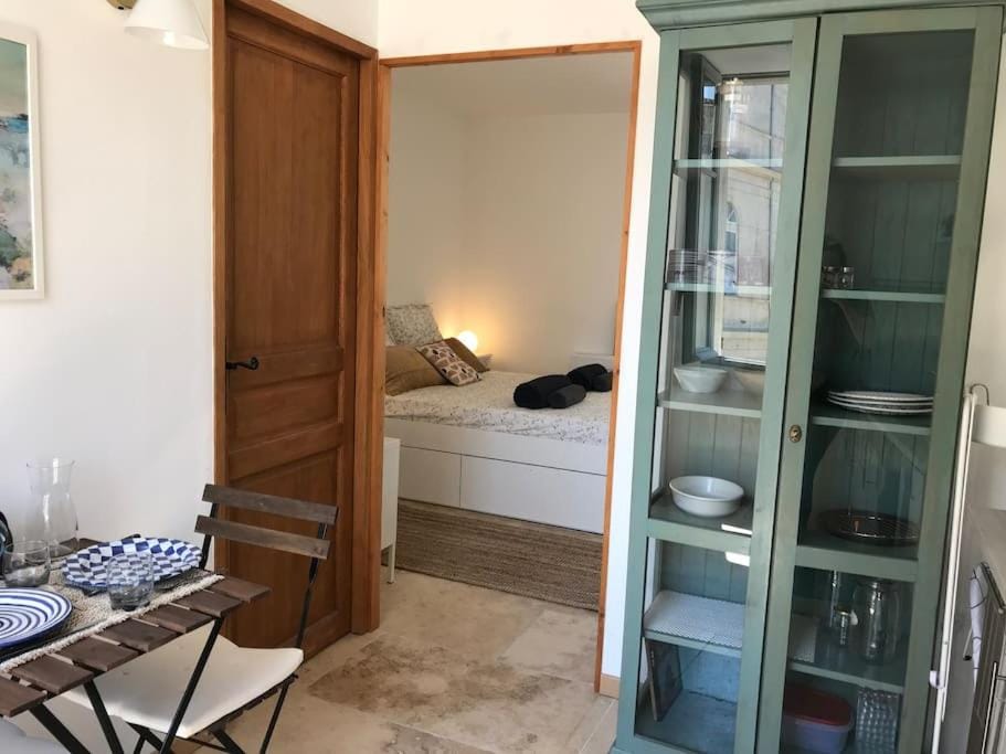 Maya - La Maison Racine 4 - Cocon en plein centre ville Apartment in Avignon