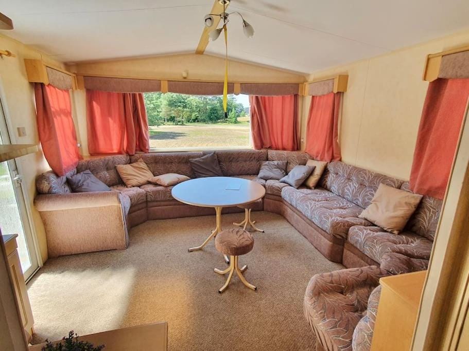 Holenderki na Zielonych Wzgórzach, Łowyń House in Greater Poland Voivodeship