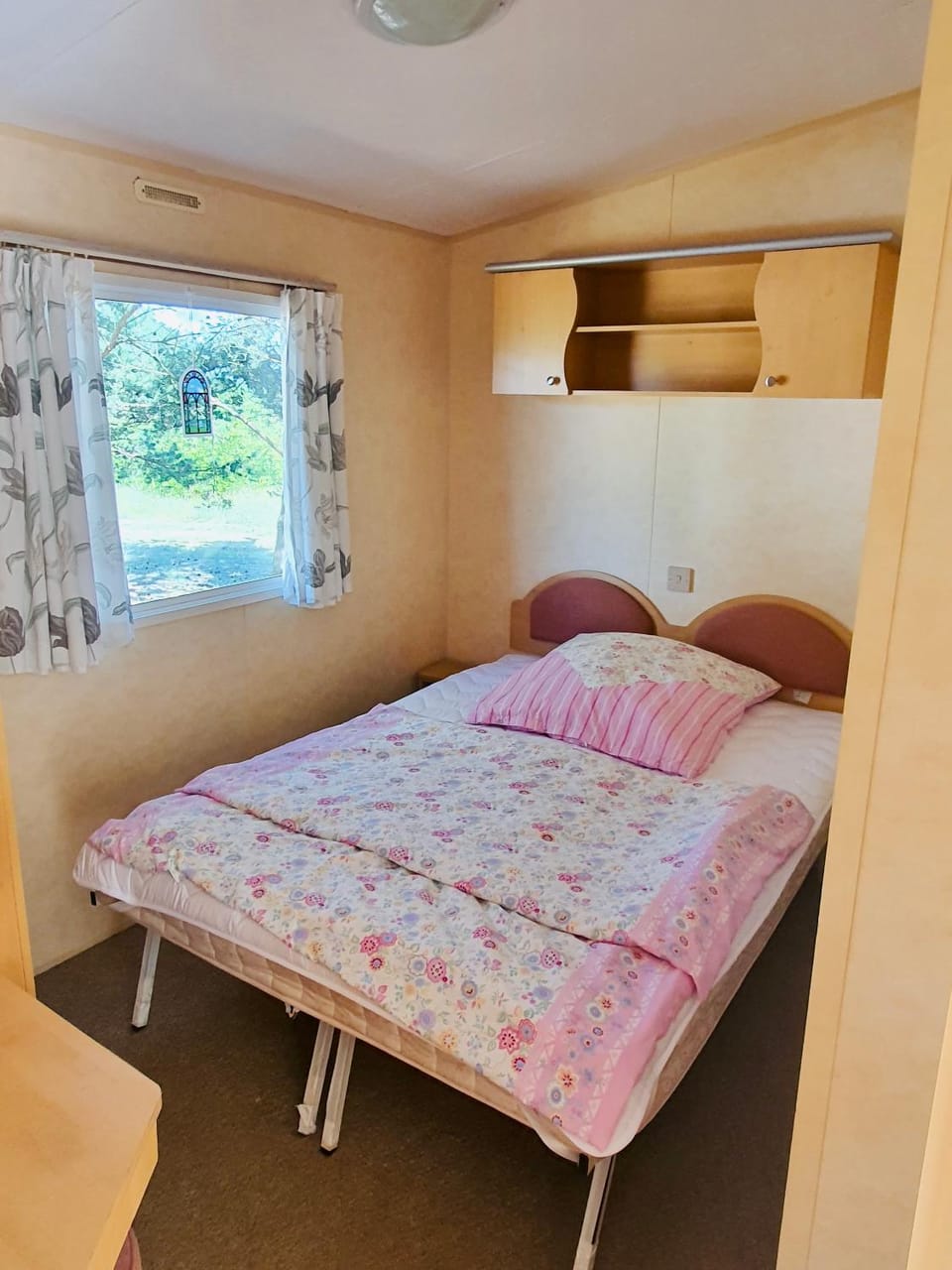Holenderki na Zielonych Wzgórzach, Łowyń House in Greater Poland Voivodeship
