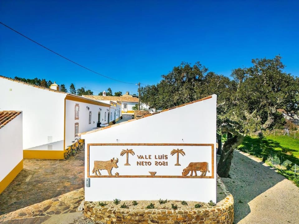 Casa do Forno (Vale Luis Neto-Retiro do Caldeirão) House in Faro District