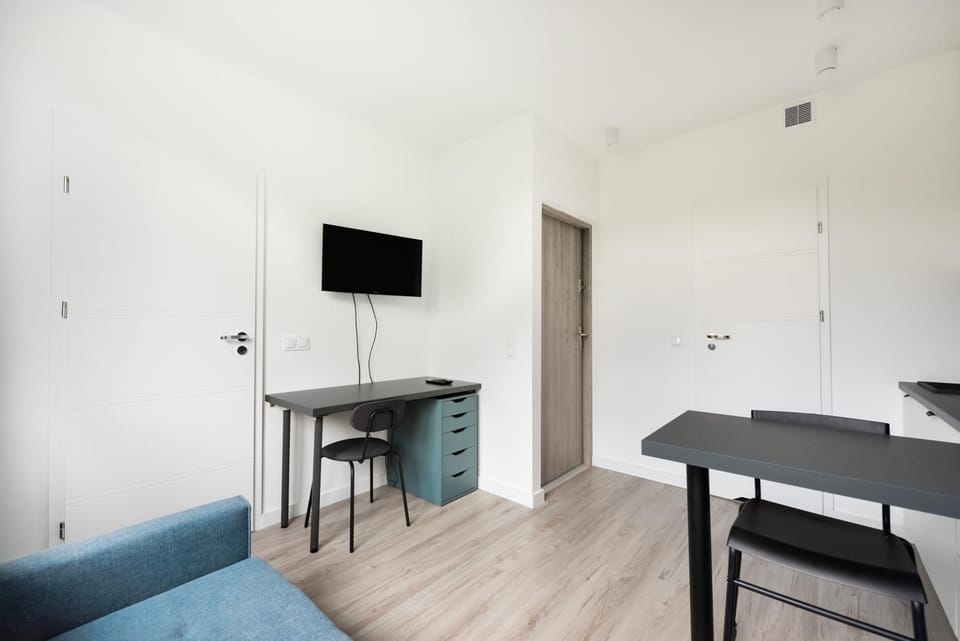 Communal lounge/ TV room, TV and multimedia, Kitchen or kitchenette, Living room, Seating area, Dining area, Evening entertainment, hair dresser