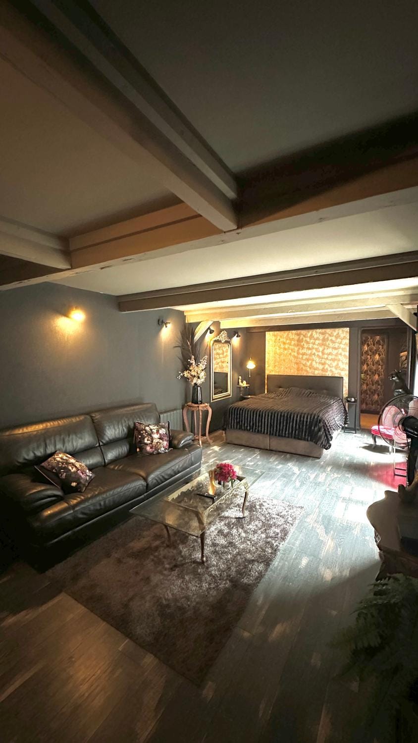 Living room, Bedroom