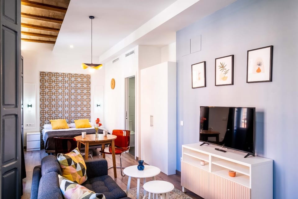 Communal lounge/ TV room, Living room