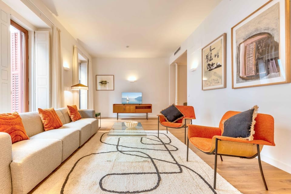 Communal lounge/ TV room, Living room