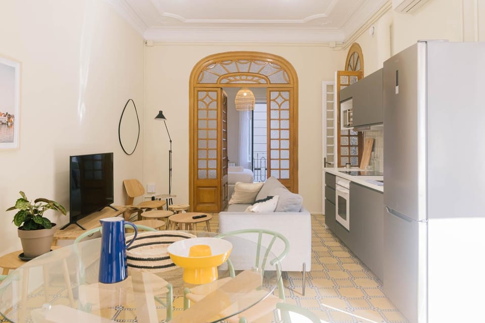 Kitchen or kitchenette, Living room, Dining area
