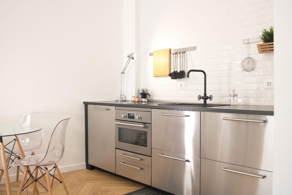 Kitchen or kitchenette, pet friendly, stove